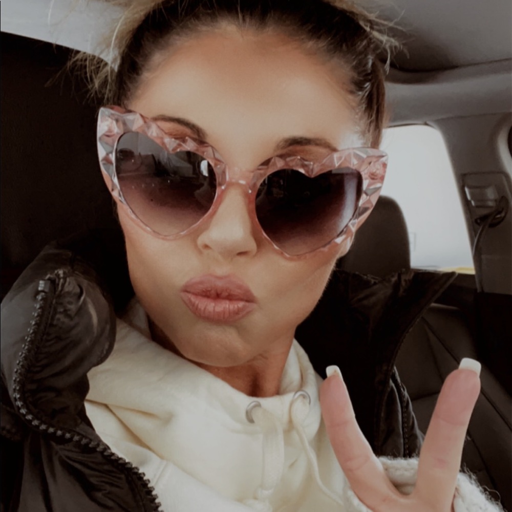 Meet your Posher, Tanya